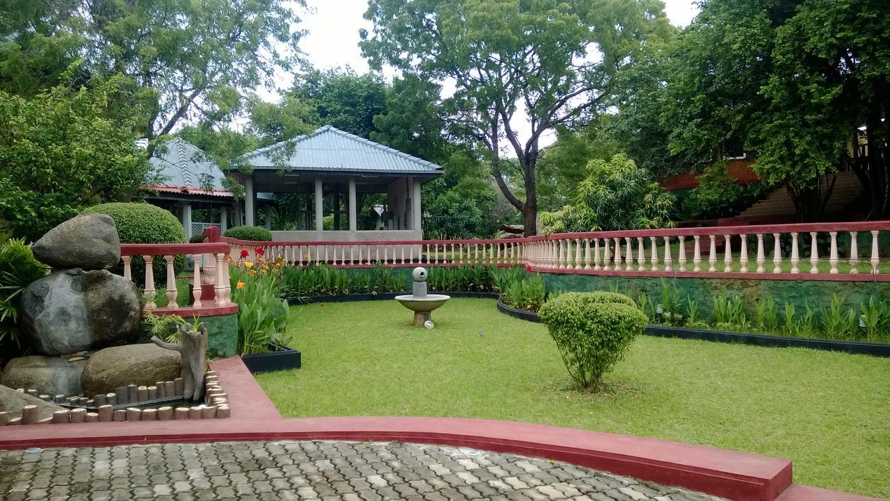 Kodigahawewa Forest Resort Tissamaharama Esterno foto
