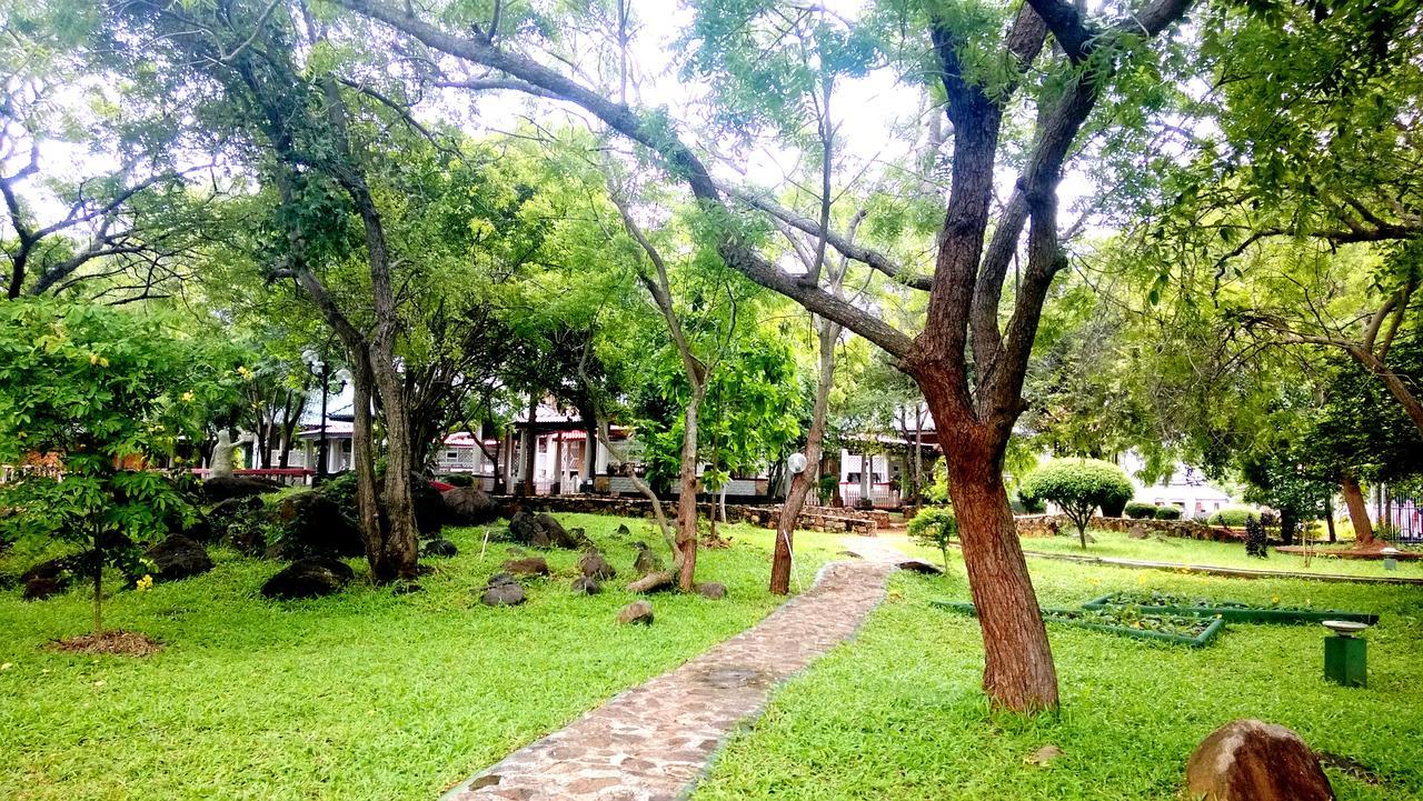Kodigahawewa Forest Resort Tissamaharama Esterno foto