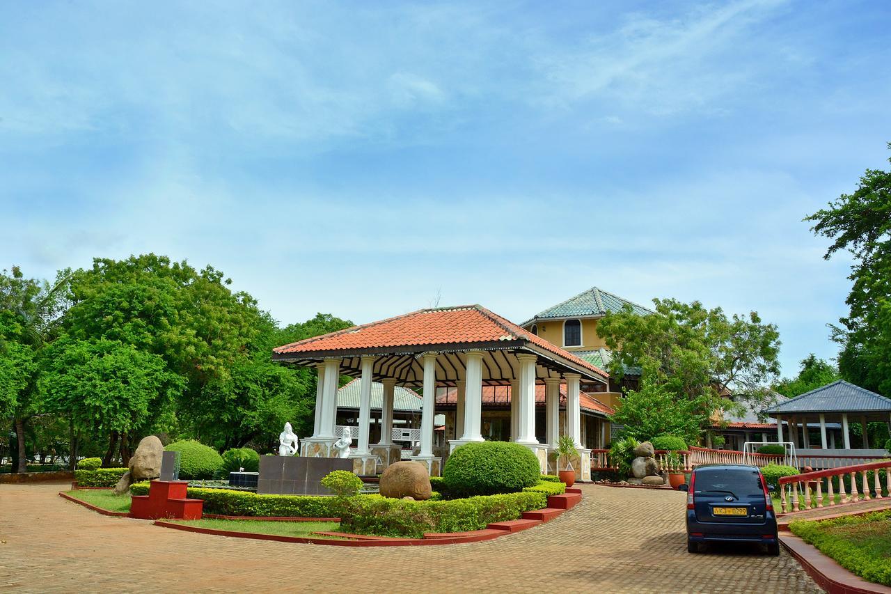 Kodigahawewa Forest Resort Tissamaharama Esterno foto