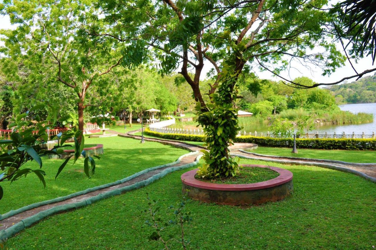 Kodigahawewa Forest Resort Tissamaharama Esterno foto